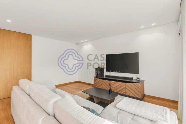 Moradia T3 para Venda em Cidade da Maia Foto 5