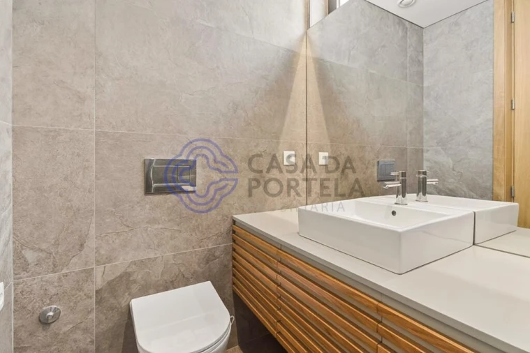 Moradia T3 para Venda em Cidade da Maia Foto 22