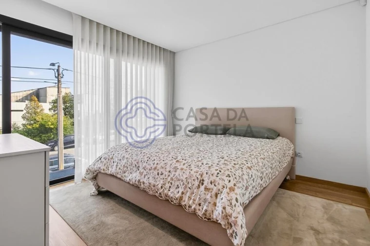 Moradia T3 para Venda em Cidade da Maia Foto 14