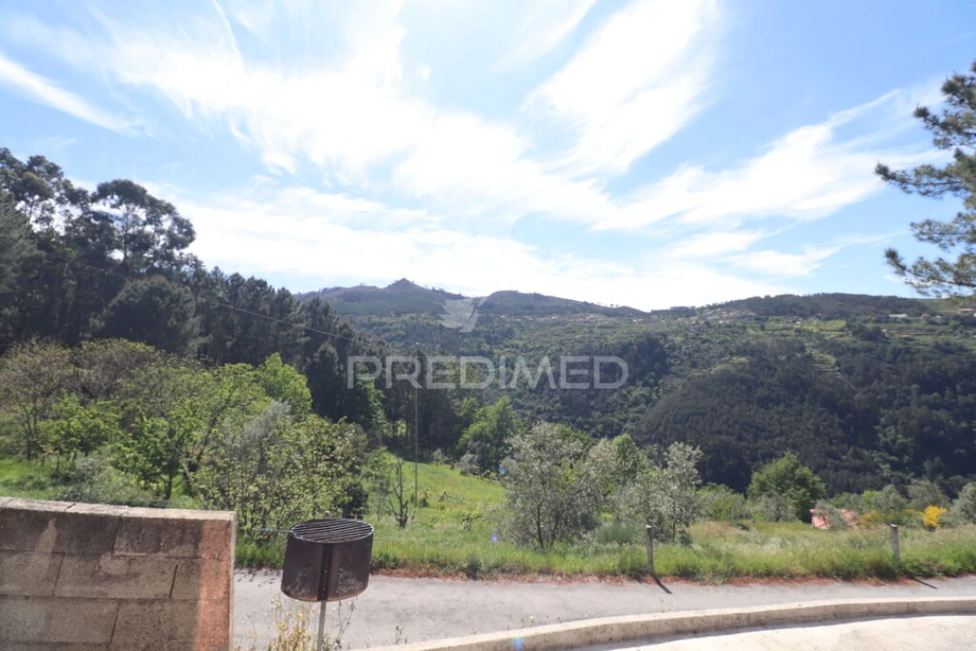 Moradia T1 para Venda em Freigil e Miomães Foto 16