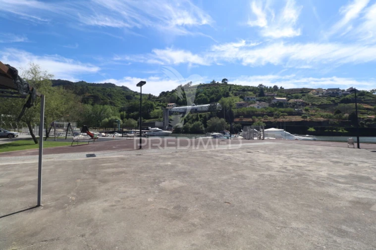 Moradia T1 para Venda em Freigil e Miomães Foto 3