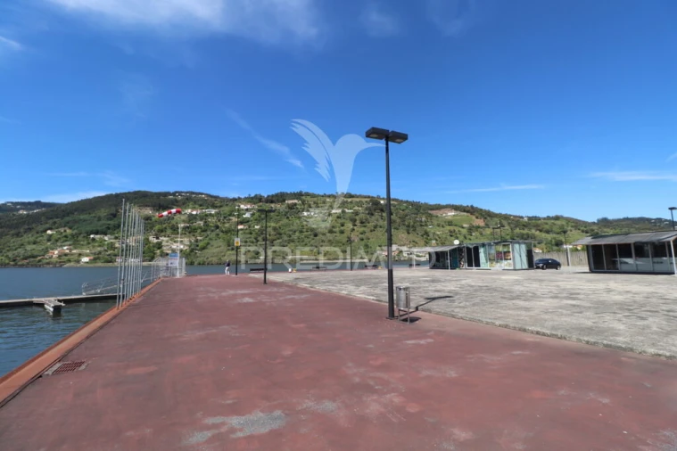 Moradia T1 para Venda em Freigil e Miomães Foto 8