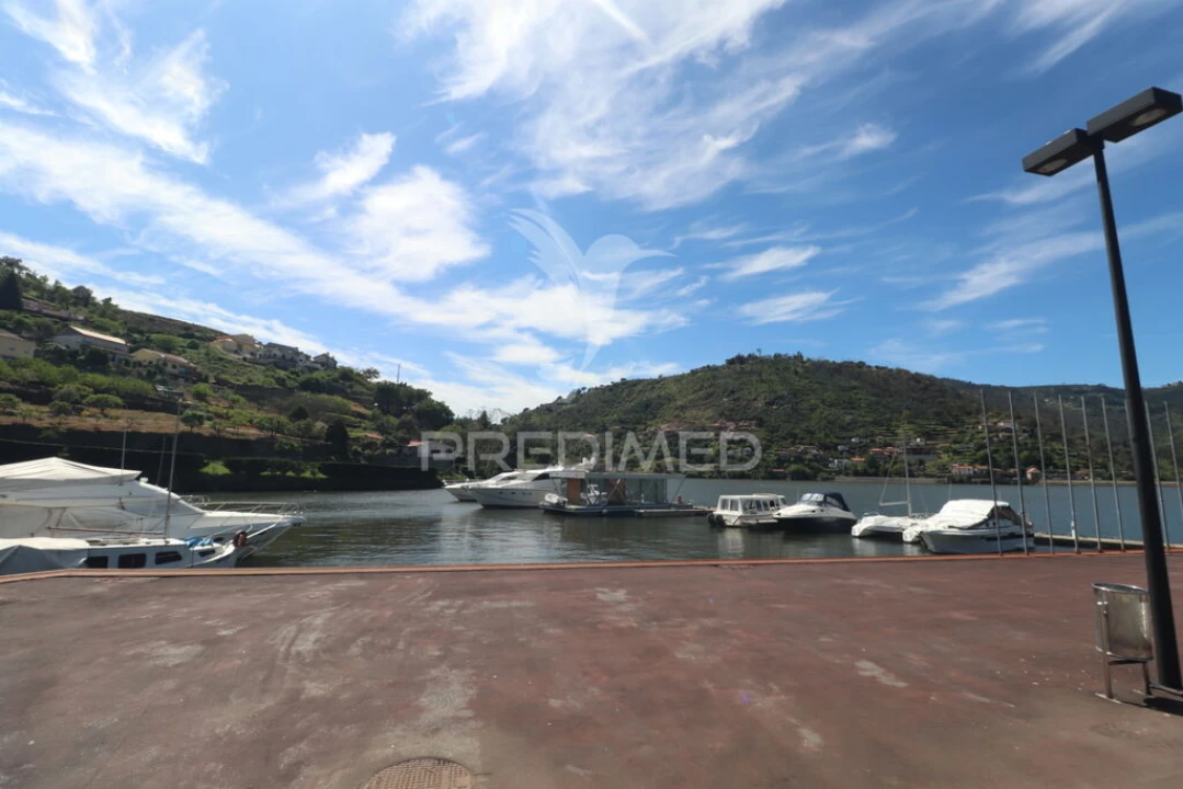 Moradia T1 para Venda em Freigil e Miomães Foto 4