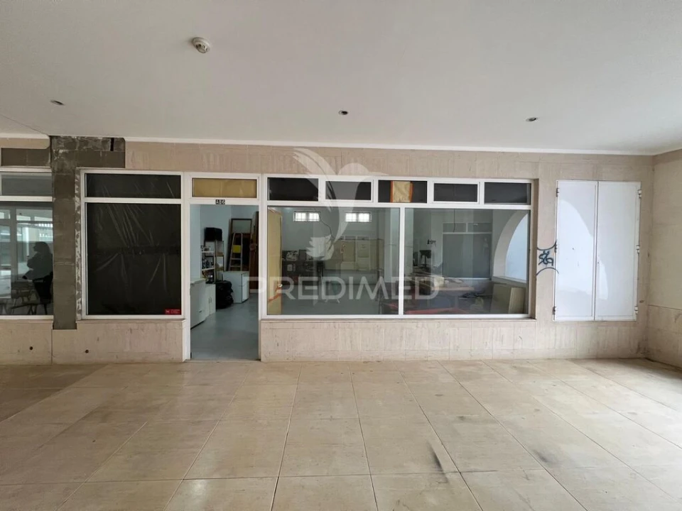 Loja para Venda em Mirandela Foto 1