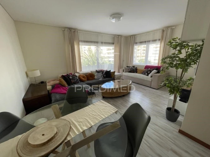 Apartamento T3 para Venda em Portimão Foto 6