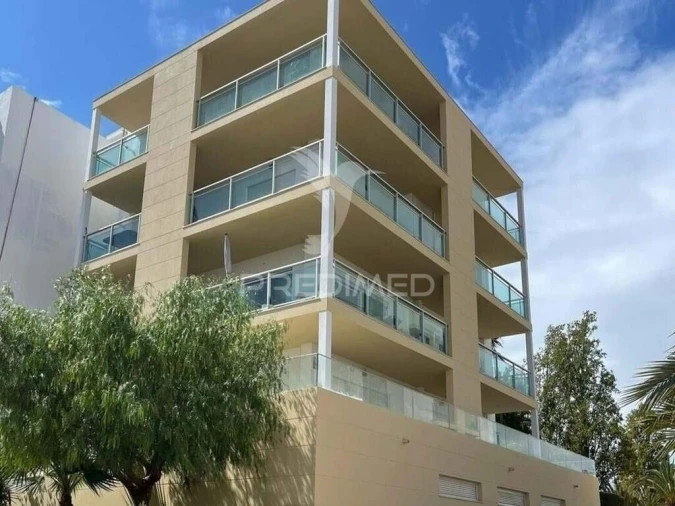 Apartamento T3 para Venda em Portimão Foto 2