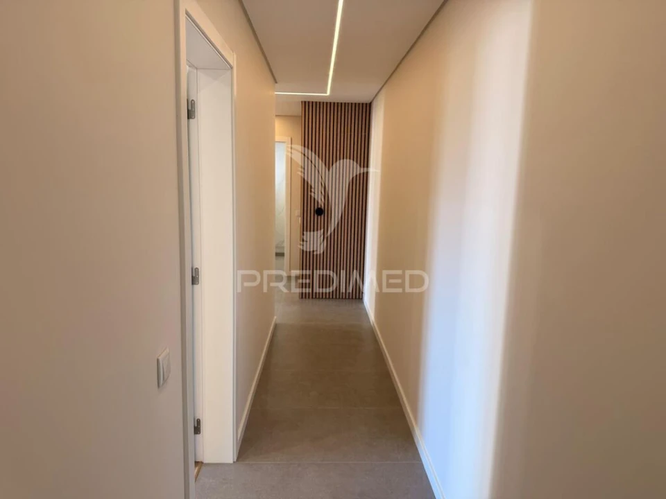 Apartamento T3 para Venda em Portimão Foto 13