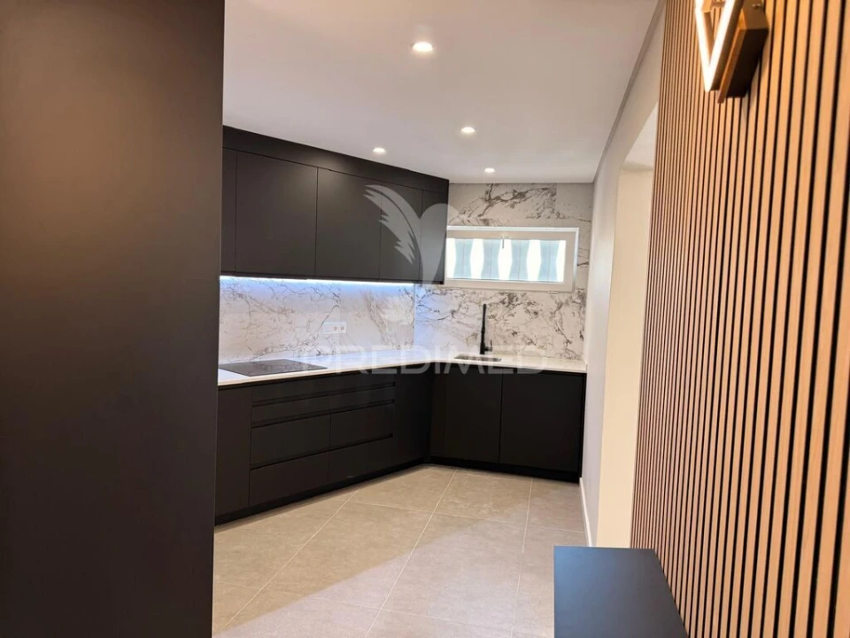 Apartamento T3 para Venda em Portimão Foto 10