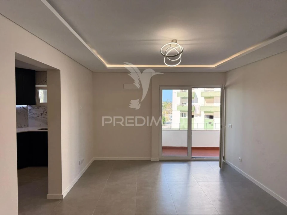 Apartamento T3 para Venda em Portimão Foto 11