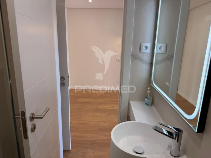 Apartamento T3 para Venda em Portimão Foto 18