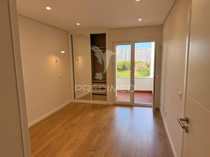 Apartamento T3 para Venda em Portimão Foto 15