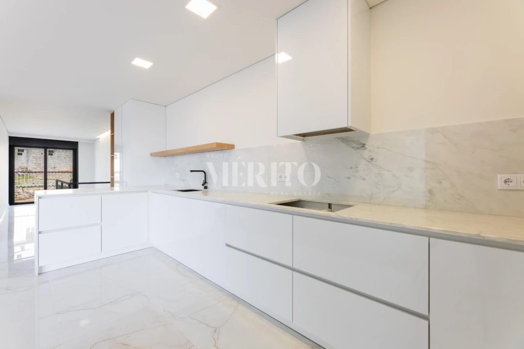 Moradia T3 para Venda em Abação e Gémeos Foto 17