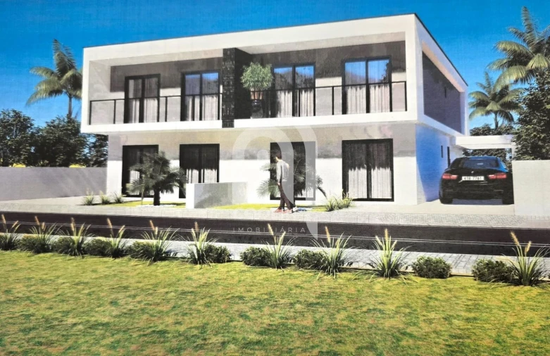 Moradia T4 para Venda em Fernao Ferro Foto 1