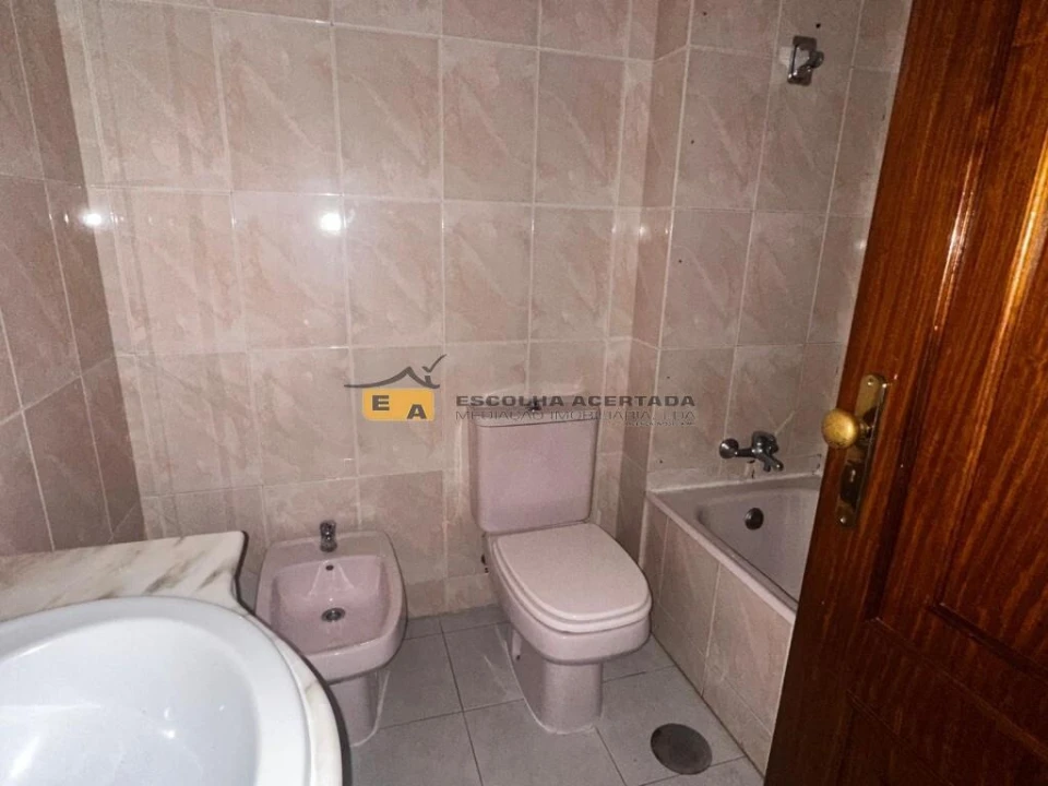 Apartamento T1 para Venda em Rio Tinto Foto 11