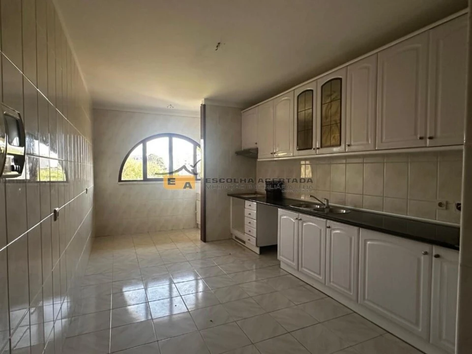 Apartamento T1 para Venda em Rio Tinto Foto 3