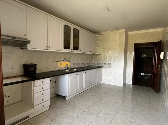 Apartamento T1 para Venda em Rio Tinto Foto 2