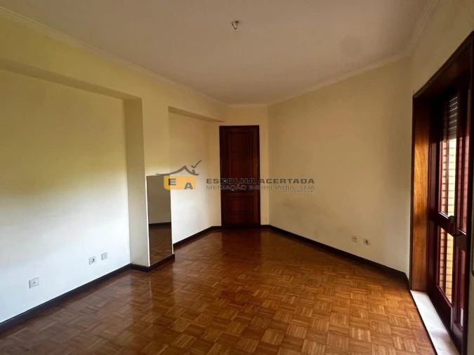 Apartamento T1 para Venda em Rio Tinto Foto 8