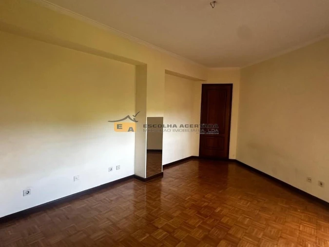 Apartamento T1 para Venda em Rio Tinto Foto 7