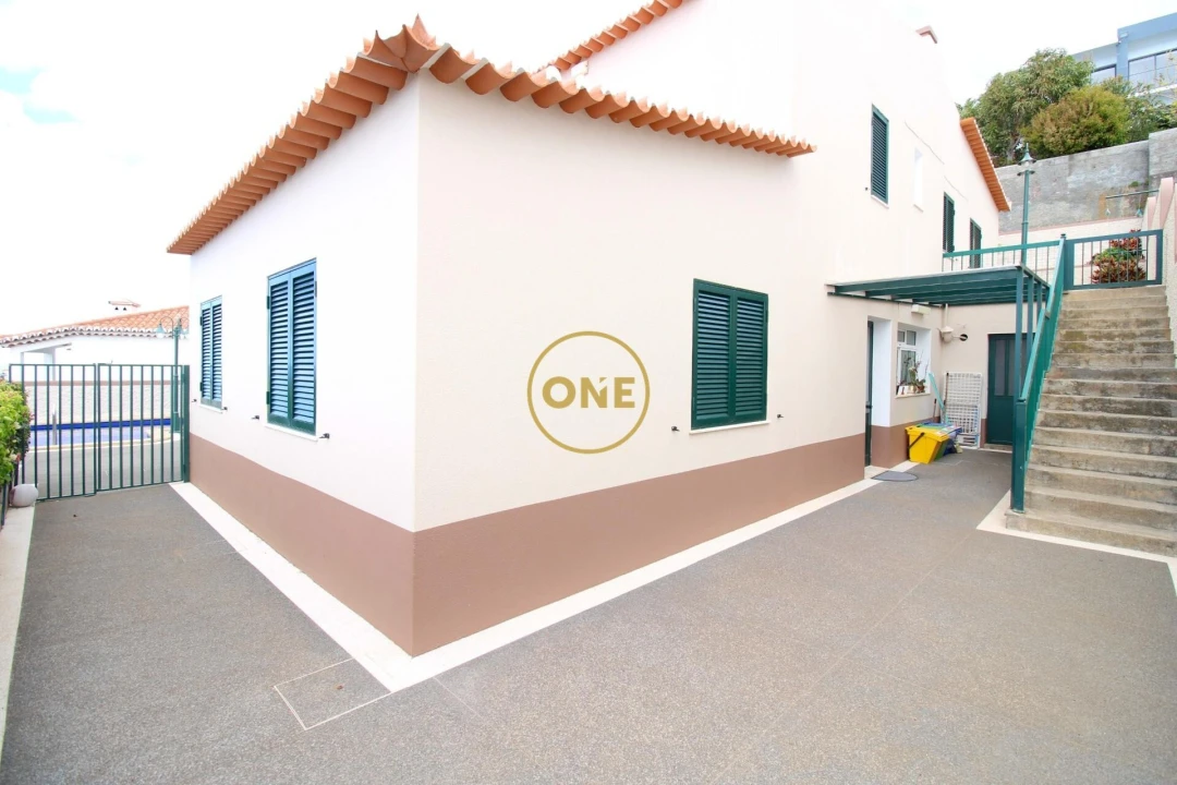 Moradia T4 para Venda em Caniço Foto 52