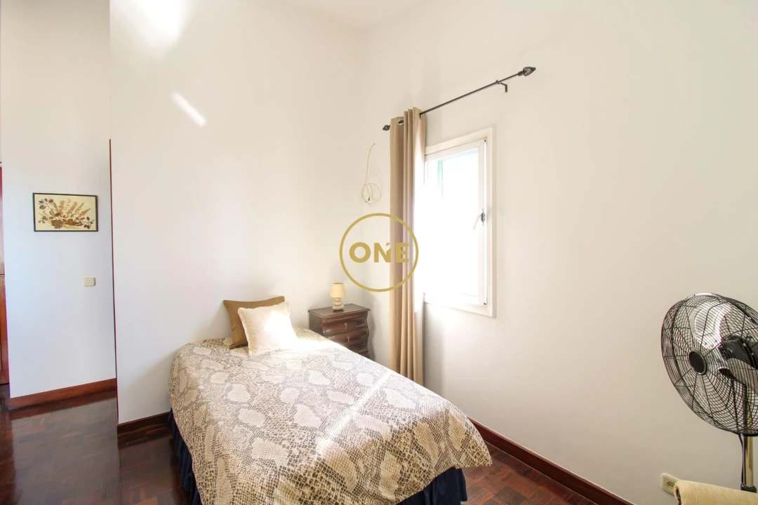 Moradia T4 para Venda em Caniço Foto 34