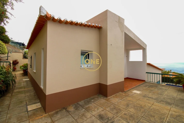 Moradia T4 para Venda em Caniço Foto 56