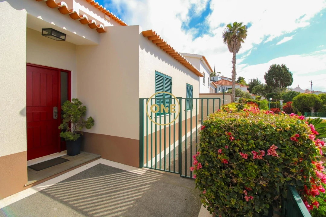 Moradia T4 para Venda em Caniço Foto 46