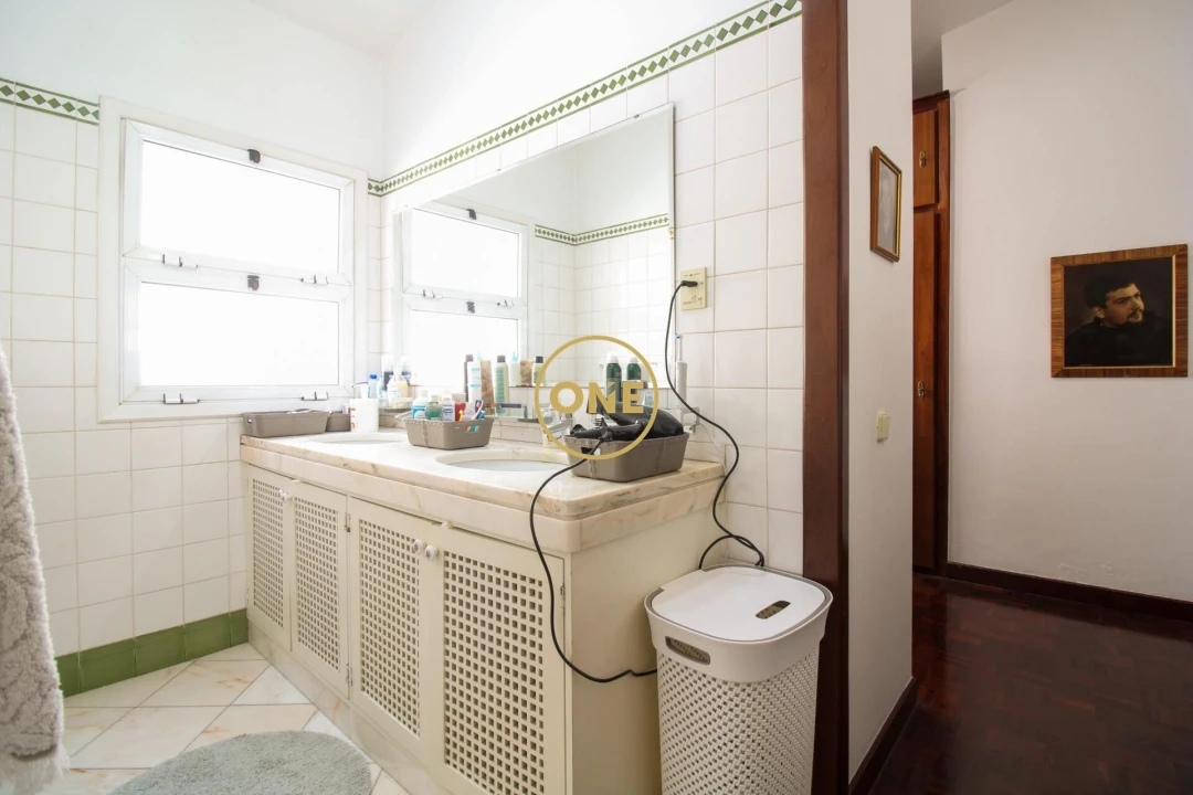 Moradia T4 para Venda em Caniço Foto 29