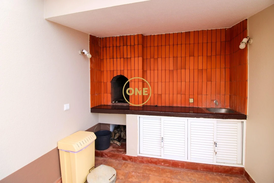 Moradia T4 para Venda em Caniço Foto 50