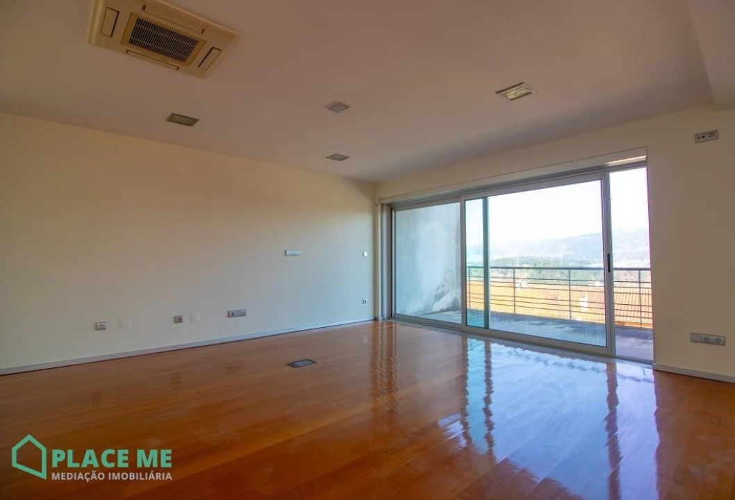 Moradia T3 para Venda em Vila Verde e Barbudo Foto 7