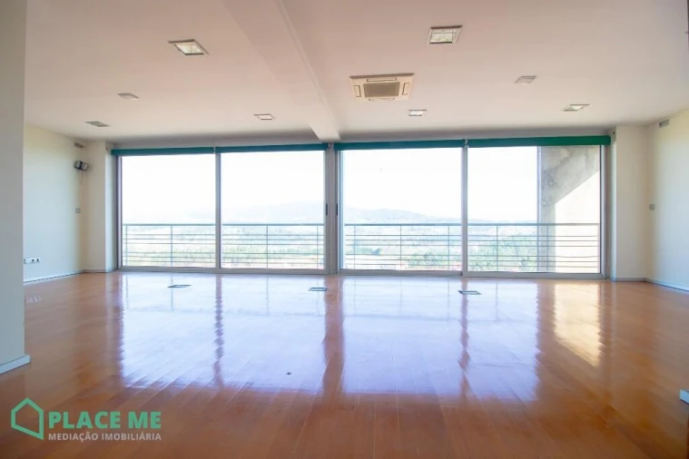 Moradia T3 para Venda em Vila Verde e Barbudo Foto 18