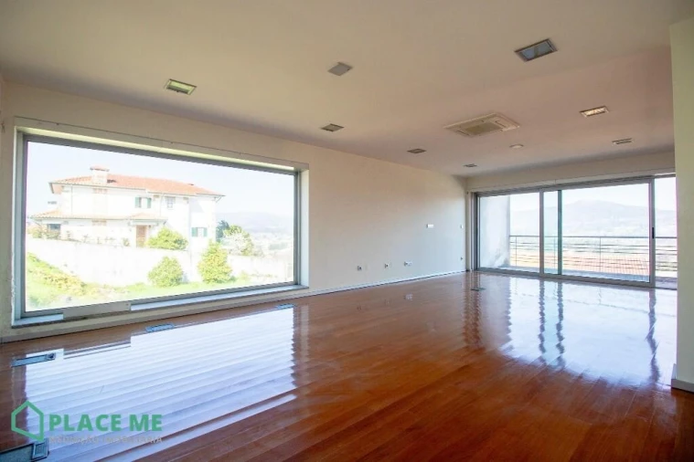 Moradia T3 para Venda em Vila Verde e Barbudo Foto 10