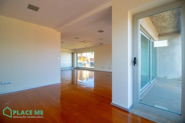 Moradia T3 para Venda em Vila Verde e Barbudo Foto 8