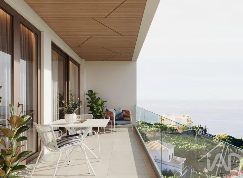 Apartamento T2 para Venda em Arco da Calheta Foto 8