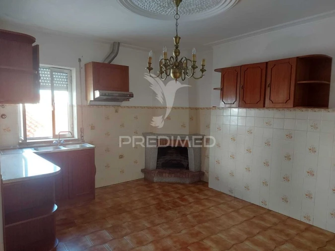 Moradia T2 para Venda em Mesquitela Foto 2