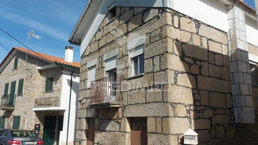 Moradia T2 para Venda em Mesquitela