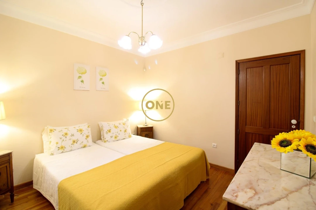 Moradia T5 para Venda em Canhas Foto 13