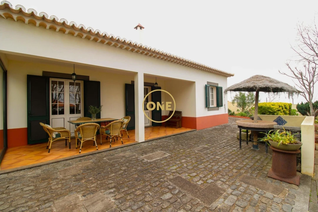 Moradia T5 para Venda em Canhas Foto 42