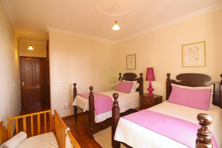 Moradia T5 para Venda em Canhas Foto 26