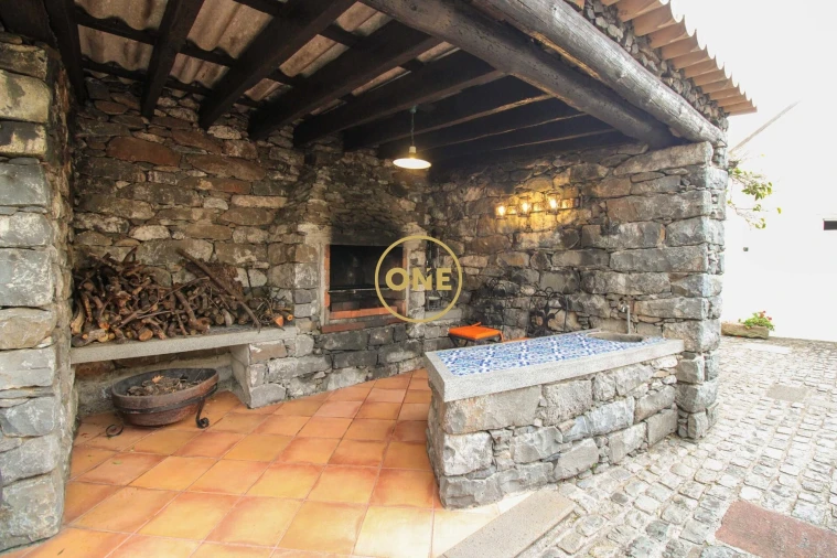 Moradia T5 para Venda em Canhas Foto 45