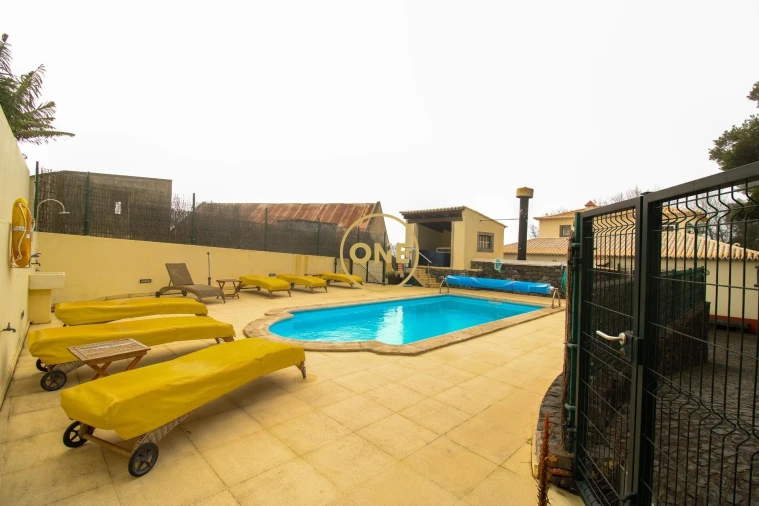 Moradia T5 para Venda em Canhas Foto 39