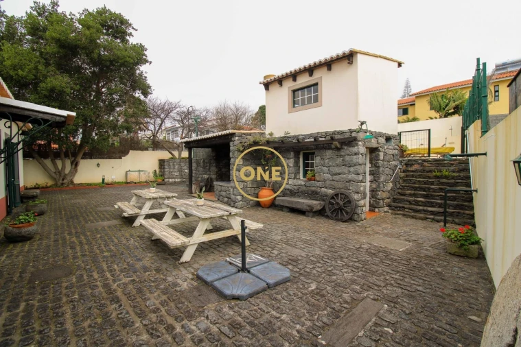 Moradia T5 para Venda em Canhas Foto 44