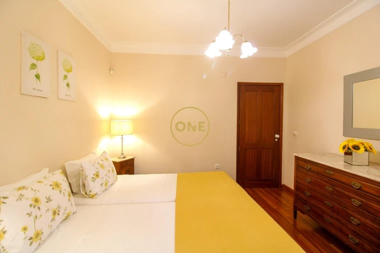 Moradia T5 para Venda em Canhas Foto 14