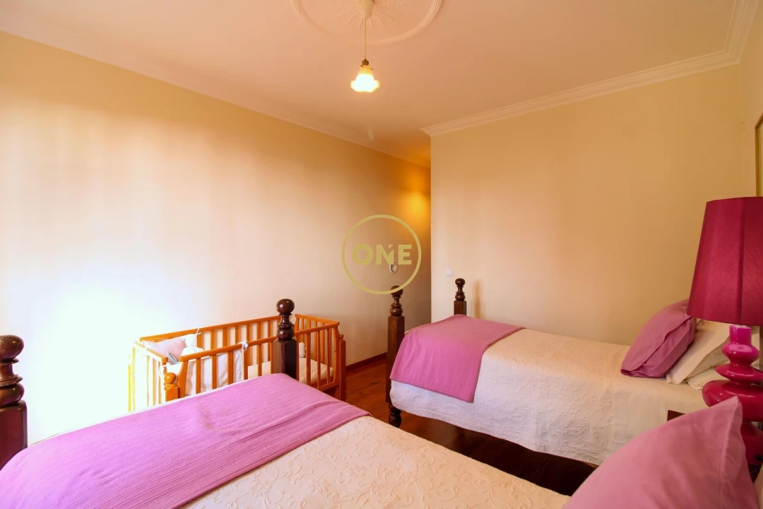 Moradia T5 para Venda em Canhas Foto 27