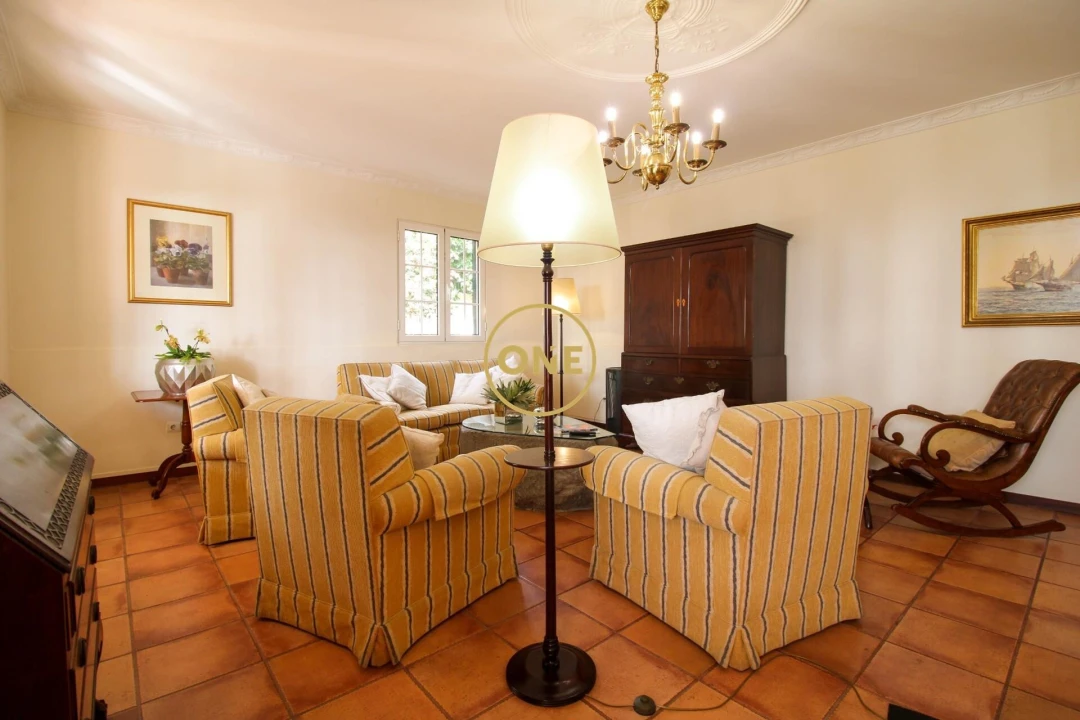 Moradia T5 para Venda em Canhas Foto 4