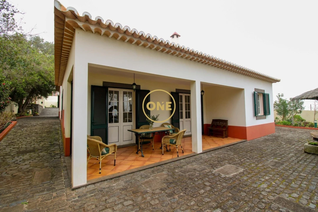 Moradia T5 para Venda em Canhas Foto 41