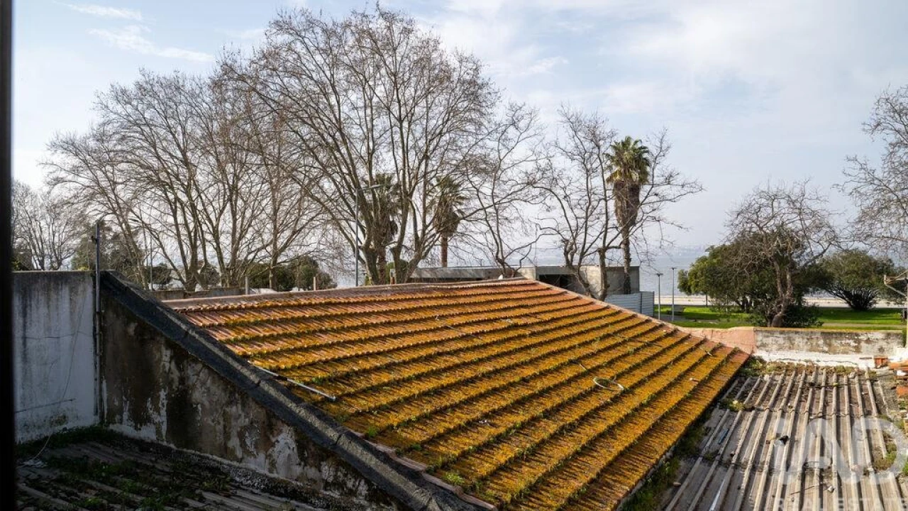 Prédio para Venda em Barreiro e Lavradio Foto 8