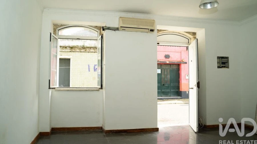 Prédio para Venda em Barreiro e Lavradio Foto 5