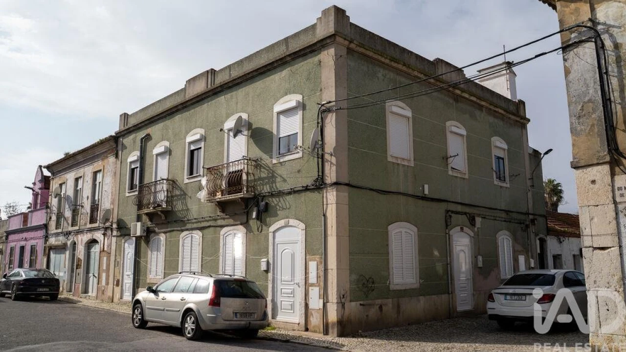 Prédio para Venda em Barreiro e Lavradio Foto 2