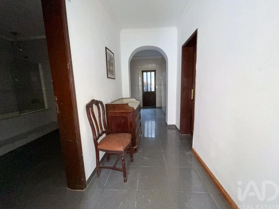 Prédio para Venda em Barreiro e Lavradio Foto 16