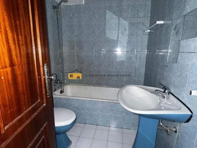 Apartamento T2 para Venda em Rio Tinto Foto 9